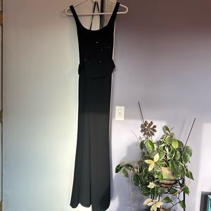 Beautiful black Jones New York Evening dress. Lightly worn.